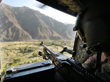 Miles de armas y decenas de aeronaves fueron proporcionadas a Afganistán.