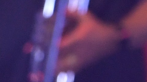Marc Anthony y Maluma se funden en un abrazo.