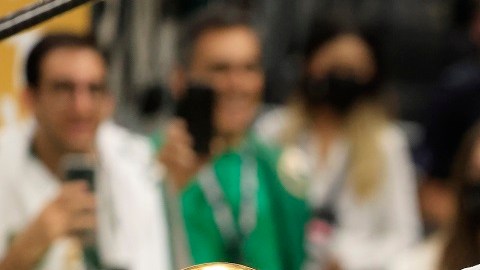 Viene de ser el MVP de las finales de la NBA ante Phoenix.