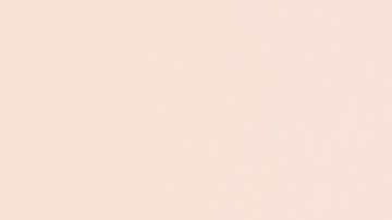 Video. Jennifer Lopez le hizo el feo a Kourtney Kardashian durante el desfile de Dolce & Gabbana.