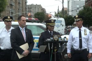 Oficiales del NYPD acababan de salir del trabajo cuando enfrentaron tiroteo en El Bronx, donde mataron a un atacante
