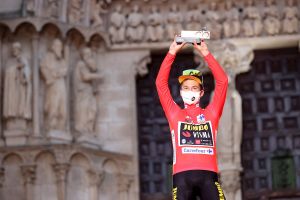 La Vuelta a España inició con emociones y Primoz Roglic en plan estelar con una crono especial