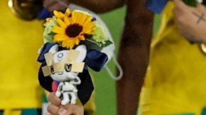 Richarlison fue el goleador y Dani Alves el capitán de Brasil en Tokio.