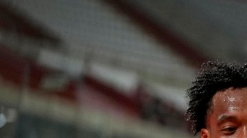 Yerry Mina liderará nuevamente la defensa, pero no estará Zapata en ataque.