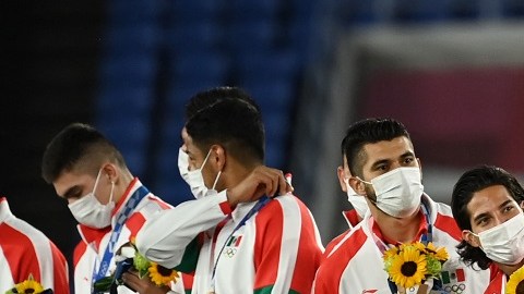 México se colgó su segunda medalla olímpico en fútbol.
