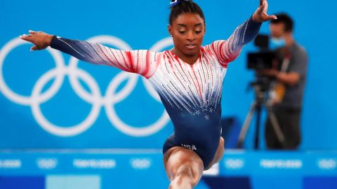 Biles perdió contra dos chinas de 16 y 18 años en su regreso.