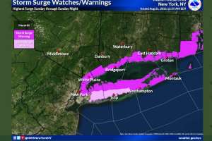 Alerta de apagones y fuertes lluvias; playas cerradas domingo y lunes por tormenta Henri que podría ser huracán en Nueva York y Connecticut