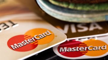 Mastercard será la primera en eliminar la banda magnética en sus tarjetas.