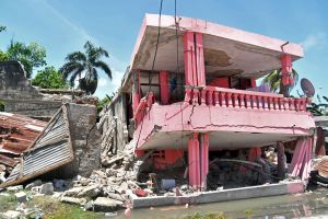 Terremoto en Haití: Hay más de 300 muertos y más de 1,800 lesionados, con incalculables daños