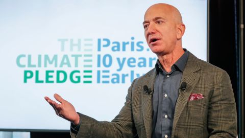 SpaceX, empresa de Elon Musk, ofreció un precio más económico para construir el módulo de aterrizaje lunas para la NASA.