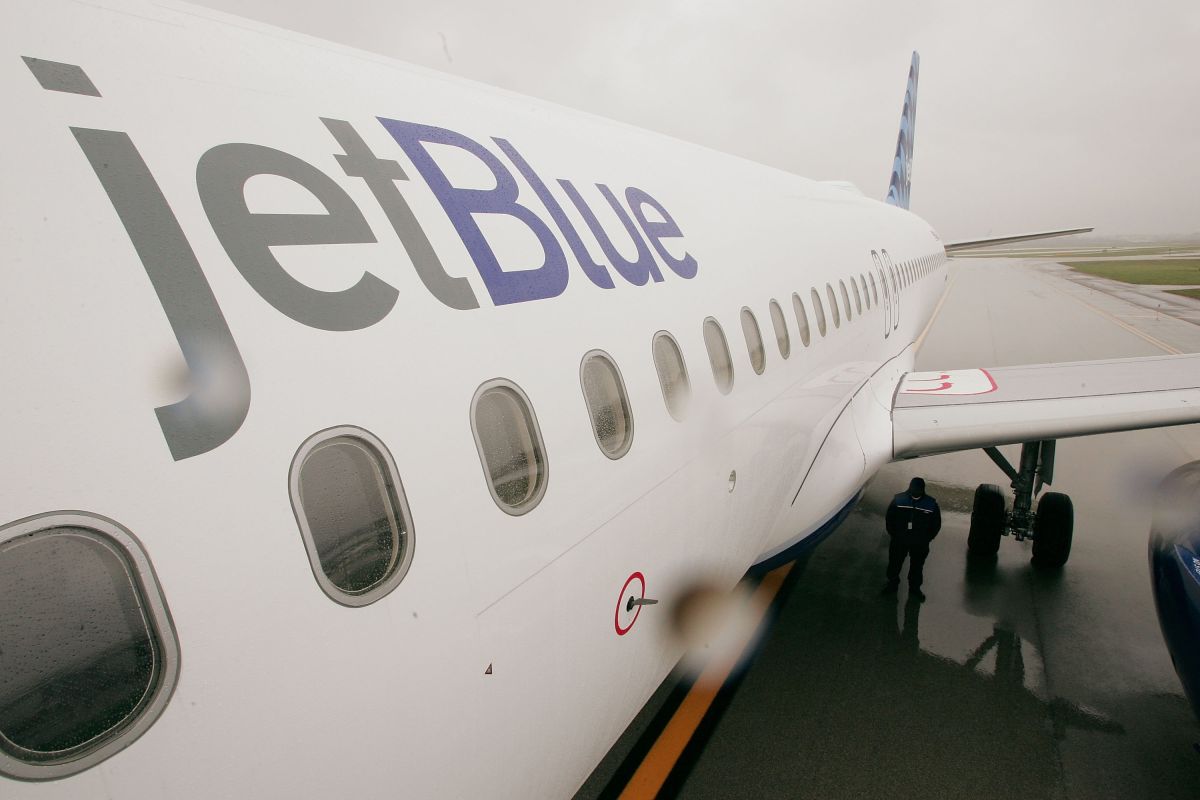 $ 45,000 fine to JetBlue passenger for abusing a flight attendant in the United States