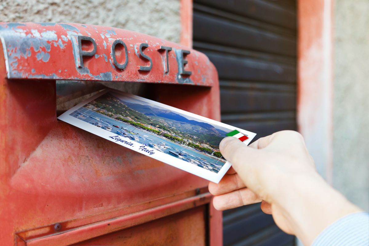 The story of the postcard that took 30 years to reach its recipient