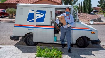 El Servicio Postal de los EE.UU. tuvo un aumento récord del 25% en el envío y el volumen de paquetes durante la temporada de fiestas del año pasado.