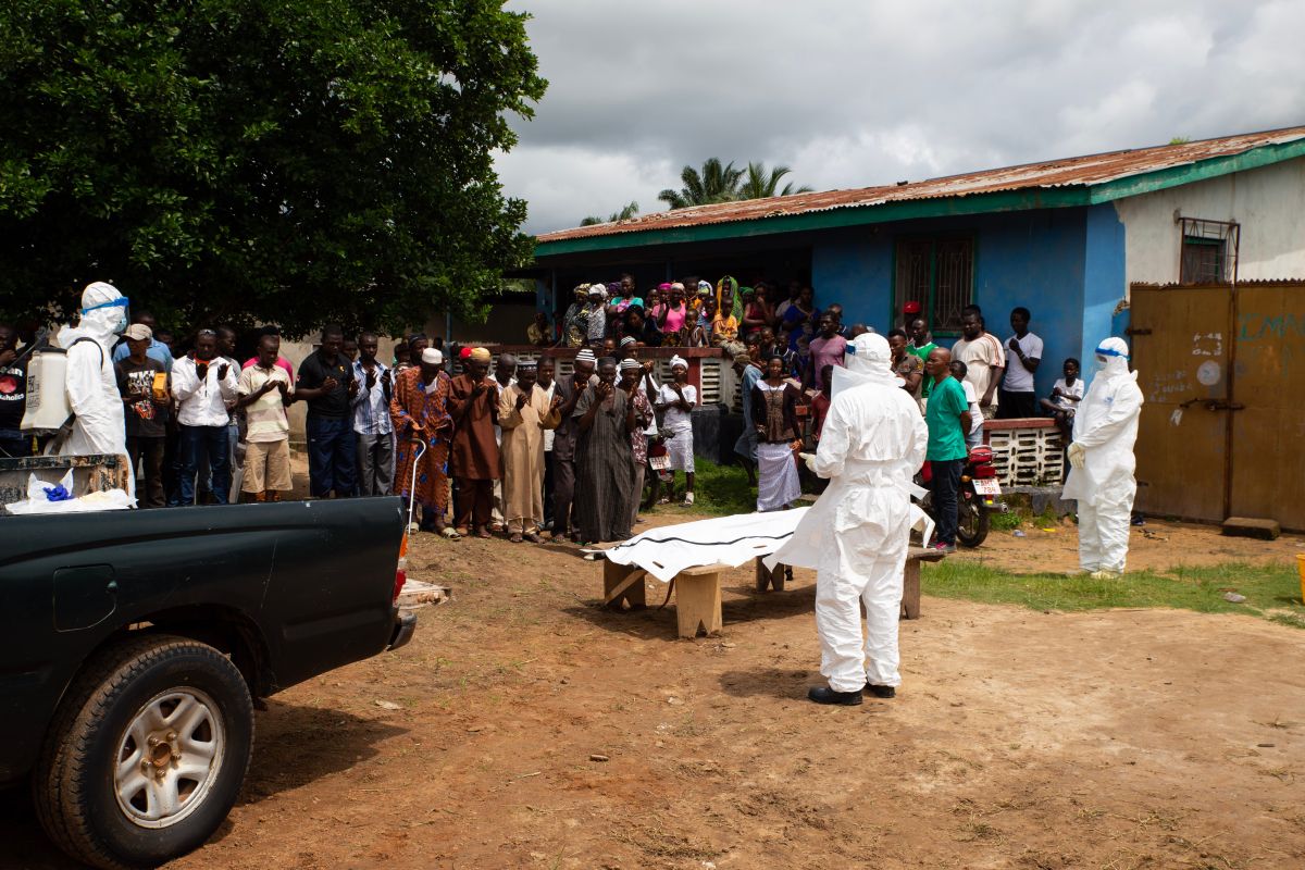 El virus de Marburgo pertenece a la familia del ébola.