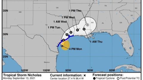 Tormenta Nicholas se desplaza a más velocidad hacia la costa central de Texas