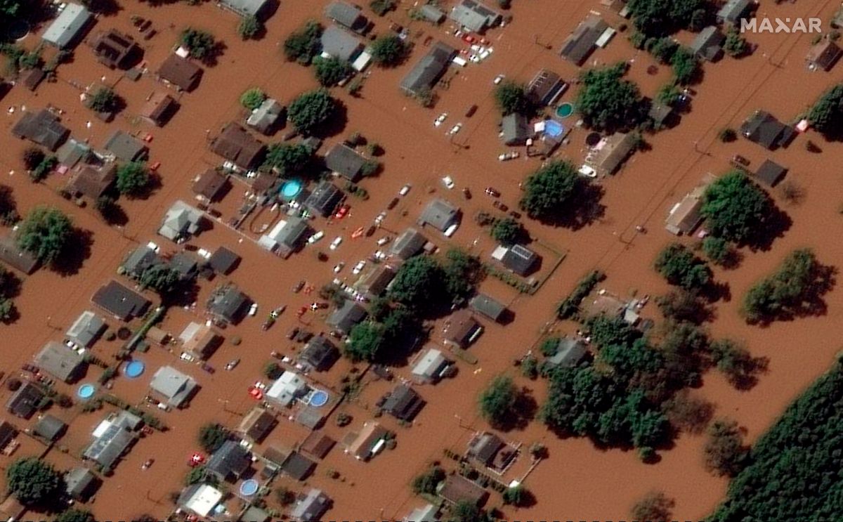Imagen satelital de las inundaciones en Manville, New Jersey, tras el paso del huracán Ida la semana pasada.