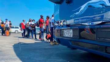 El "autobús de la esperanza", la última etapa en el periplo de los haitianos