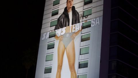 Justin Bieber aparece por error con ropa interior femenina y la imagen se volvió viral.