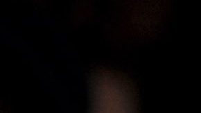 Sin miedo a nada, Christina Aguilera publica foto sin sostén y cubriendo apenas sus senos con el cabello.