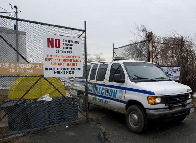 Monitor Federal insiste en preocupación por grave crisis de Rikers Island, pero autoridades defienden avances