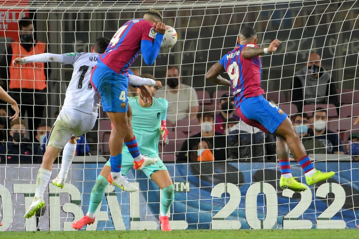 Araújo avoids, in the 90 ‘, another defeat for Barcelona at the Camp Nou [Video]