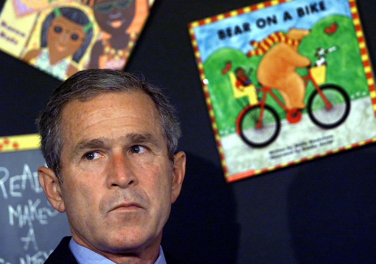 Video El Inquietante Momento En El Que George W Bush Se Enteró De Los Ataques Del 911 En Una 1357