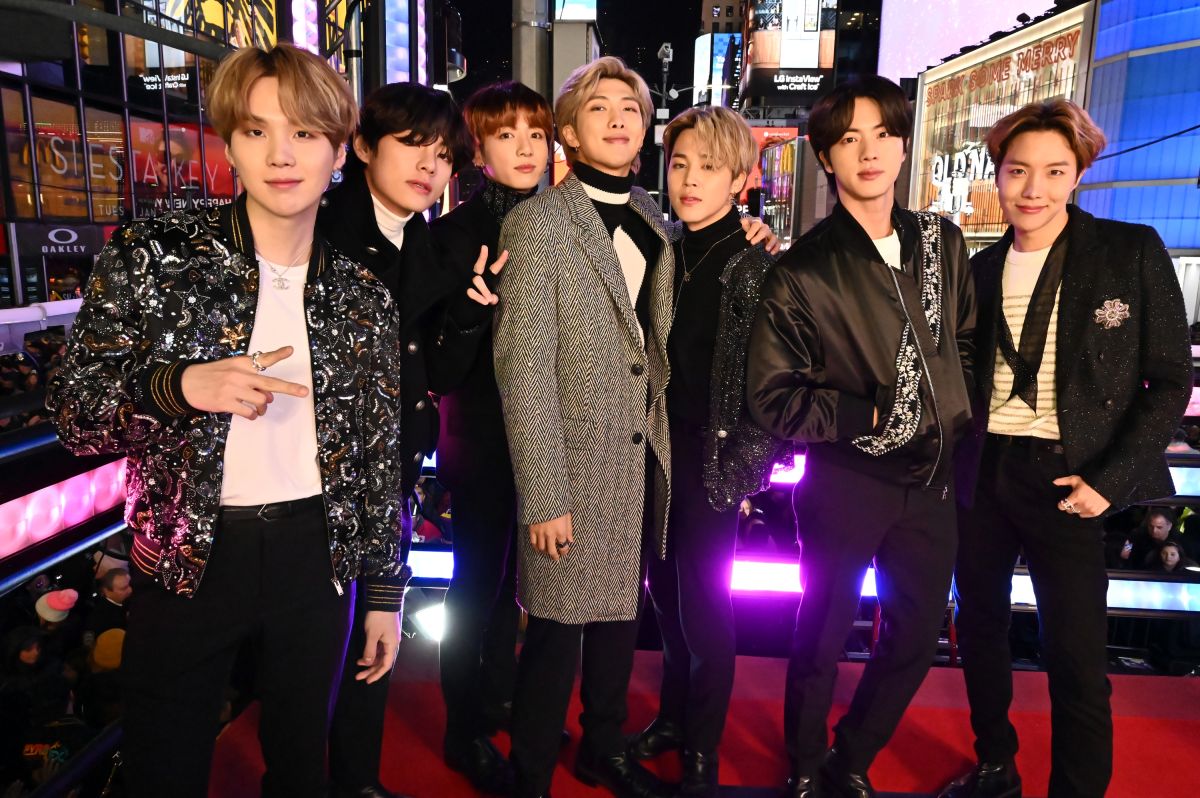 BTS unseats Taylor Swift at the 2021 American Music Awards (Winners List)