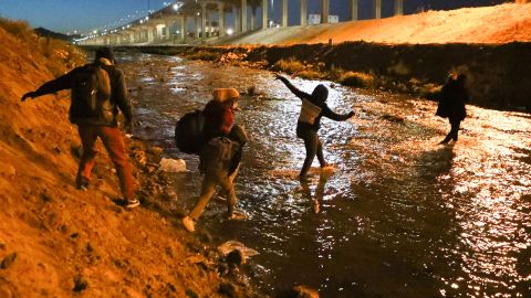 Líderes religiosos en Florida piden que inmigrantes haitianos reciban trato humanitario