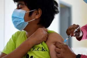 COVID: Vacuna de Pfizer para niños de 5 a 11 años genera una respuesta “sólida” de anticuerpos