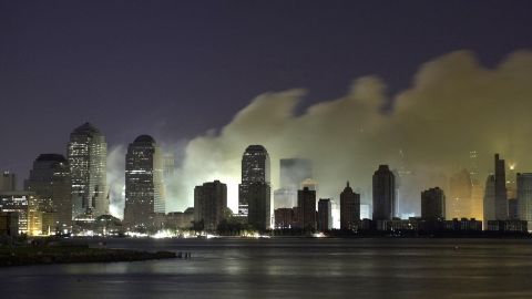 Policía hispano rescató milagrosamente a un bebé arrojado de un edificio en Jersey City