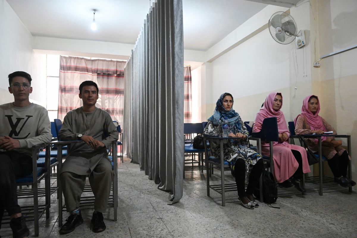 Afghan women will not be able to attend Kabul University or work outside the home until further notice Afghan women will not be able to attend Kabul University or work outside the home until further notice