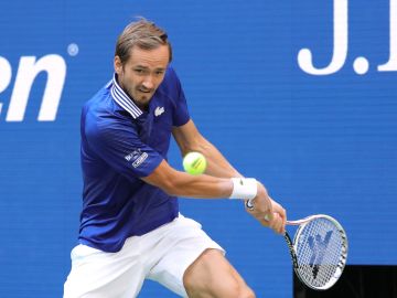 Daniil Medvedev DE Rusia celebra su pase a la final del US Open al eliminar Felix Auger-Aliassime de Canada.
