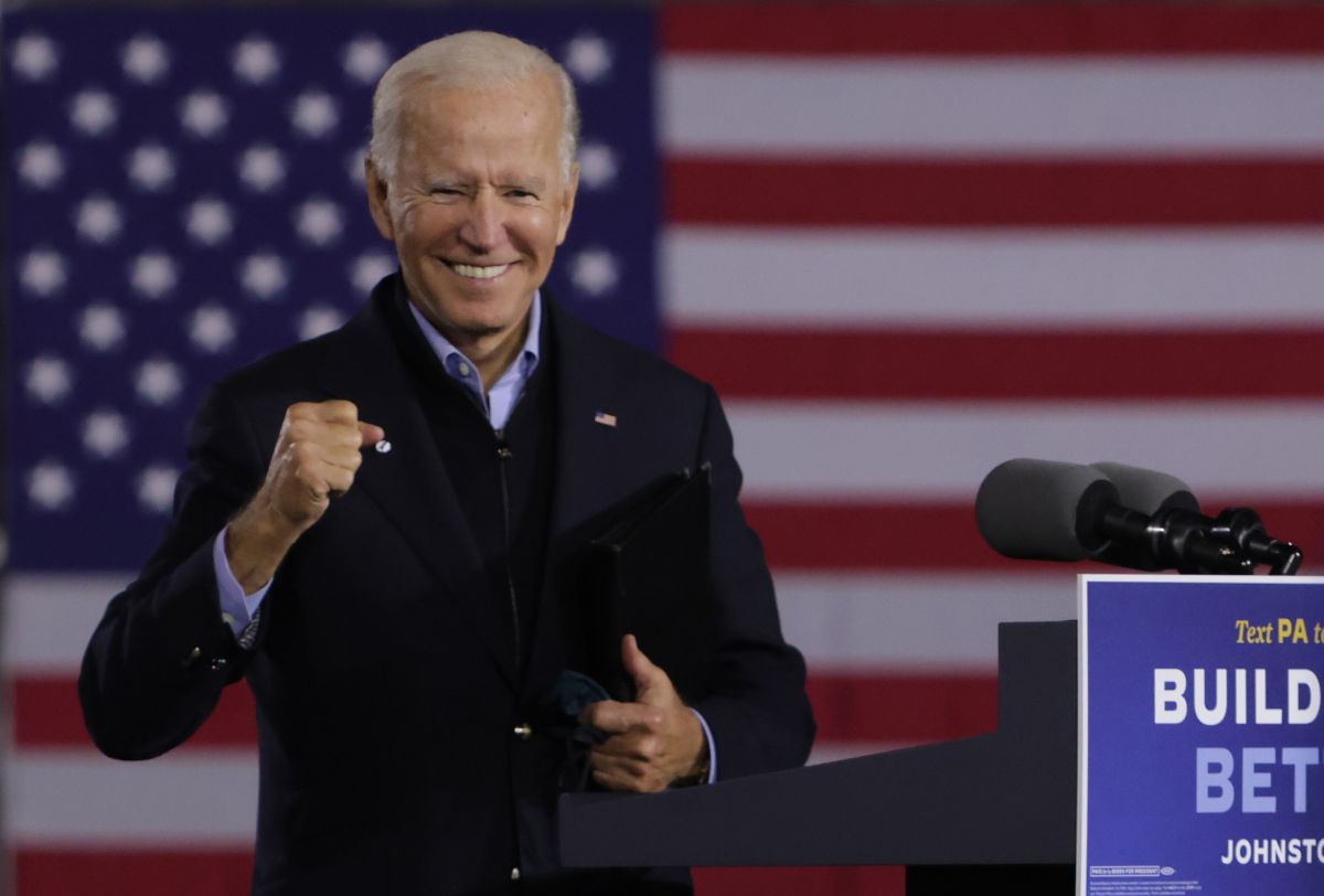 Biden reiterates his efforts to improve the lives of Latinos in the United States.