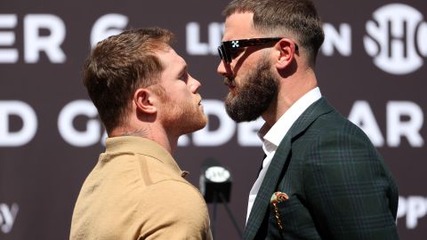 Canelo Álvarez vs Caleb Plant