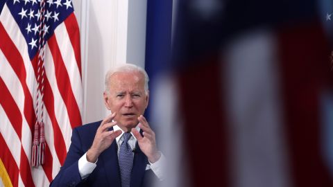 El presidente Biden negocia con el Congreso su plan económico de $3.5 billones de dólares.