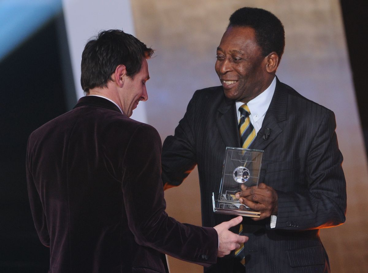 Pelé felicitó a Messi por superar su récord de goles.