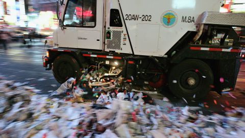 Cámaras y multas: algunas nuevas medidas para mantener limpias calles de Queens