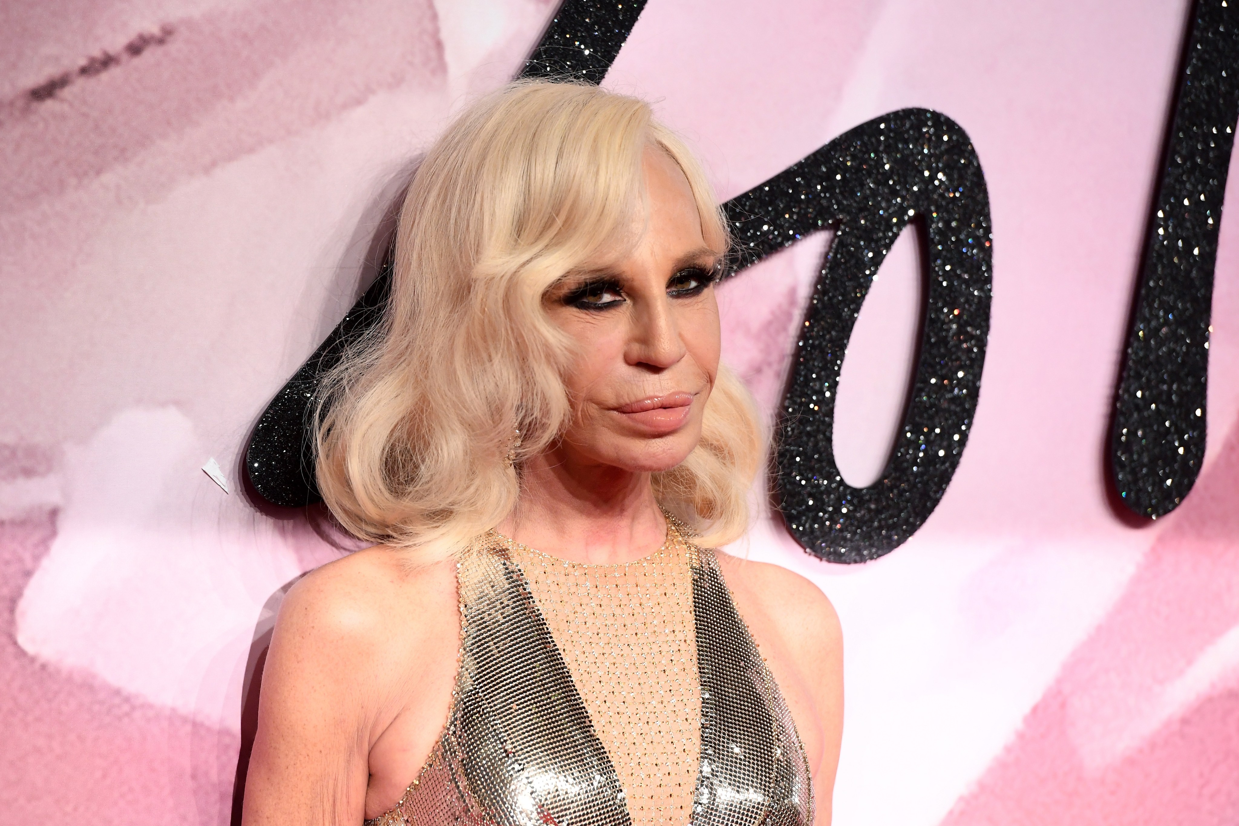 La gran preocupación de Donatella Versace antes de ir a rehabilitación era  qué comida le servirían - El Diario NY, image size:4096x2730
