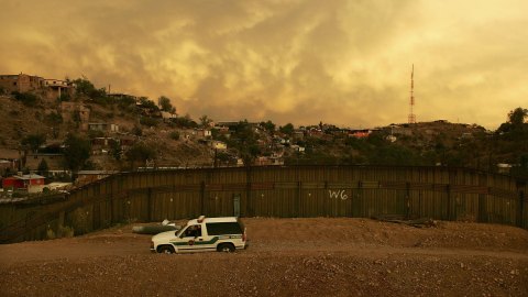 La frontera entre México y Estados Unidos por la zona de Nogales, Arizona.