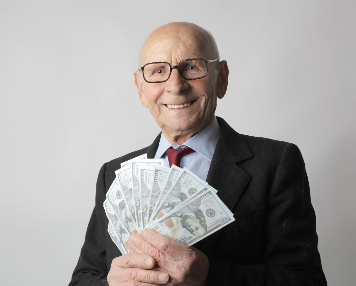 67% of US millionaires worry about inheriting “too much” money from their children, survey says 67% of US millionaires worry about inheriting “too much” money from their children, survey says