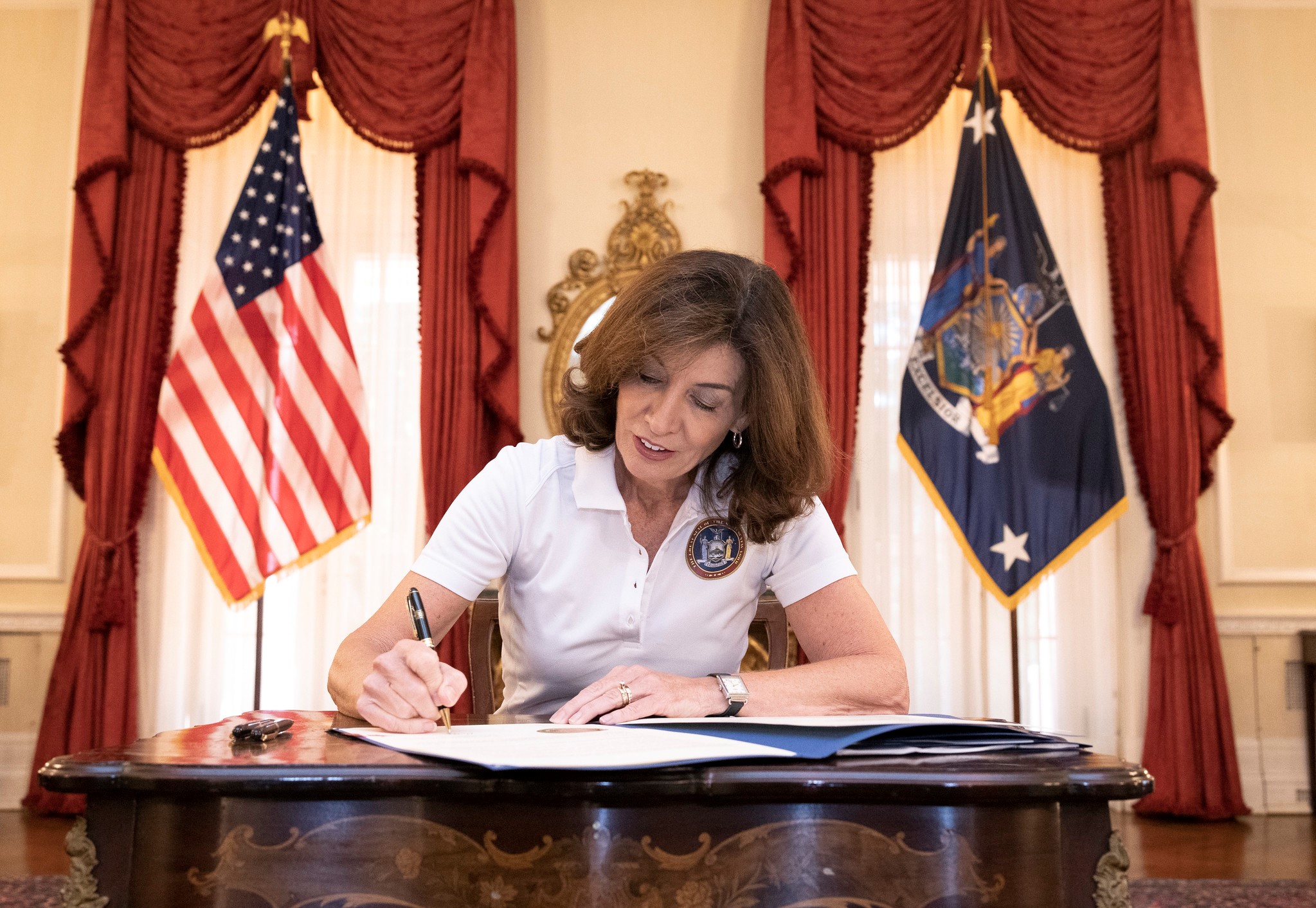 En el 'Labor Day' firman leyes sobre pago de salarios adeudados y seguridad en los lugares de trabajo en Nueva York