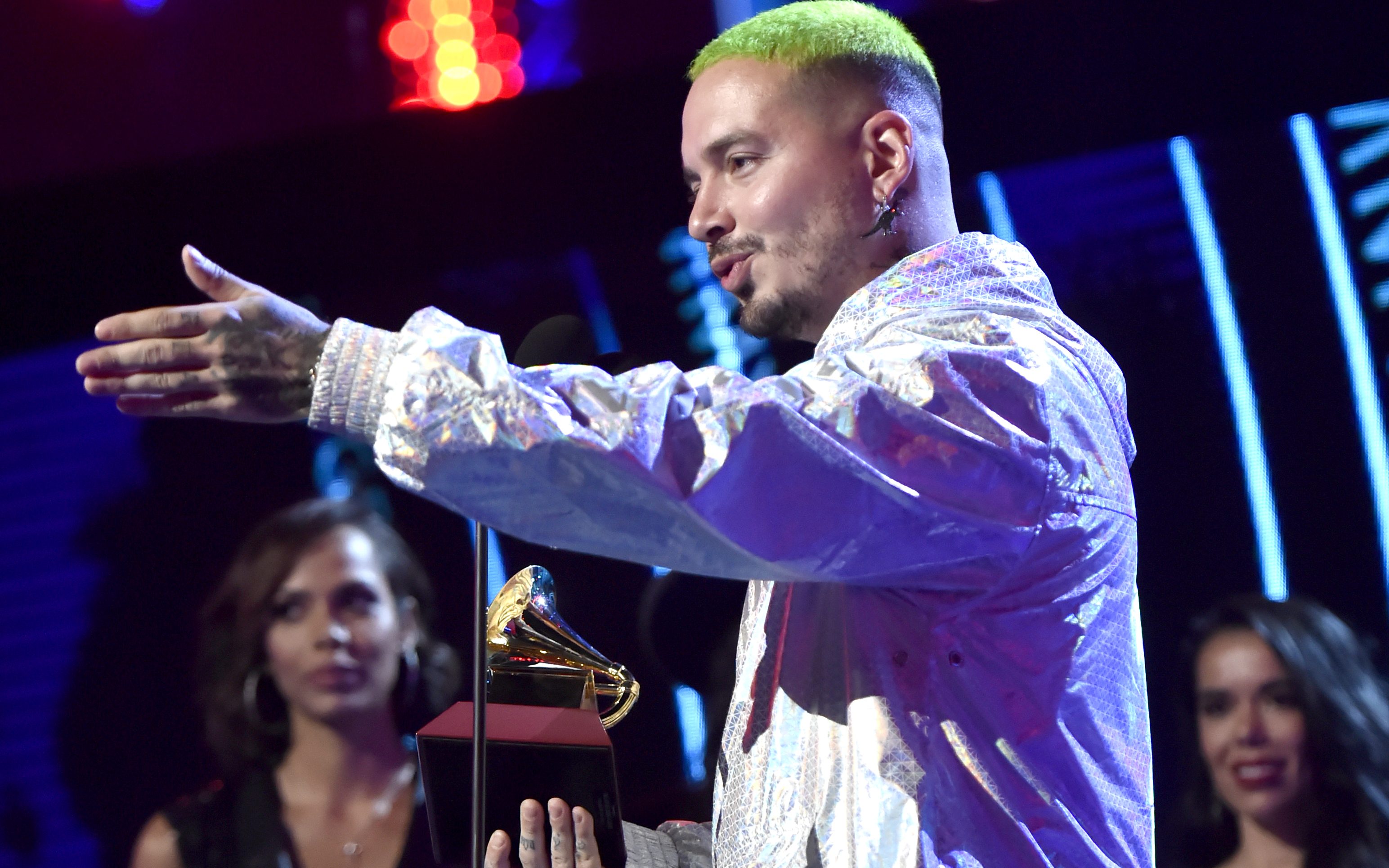 J Balvin Dice Cuál Es El Motivo Por El Que Ha Llamado A Su Hijo Río ...