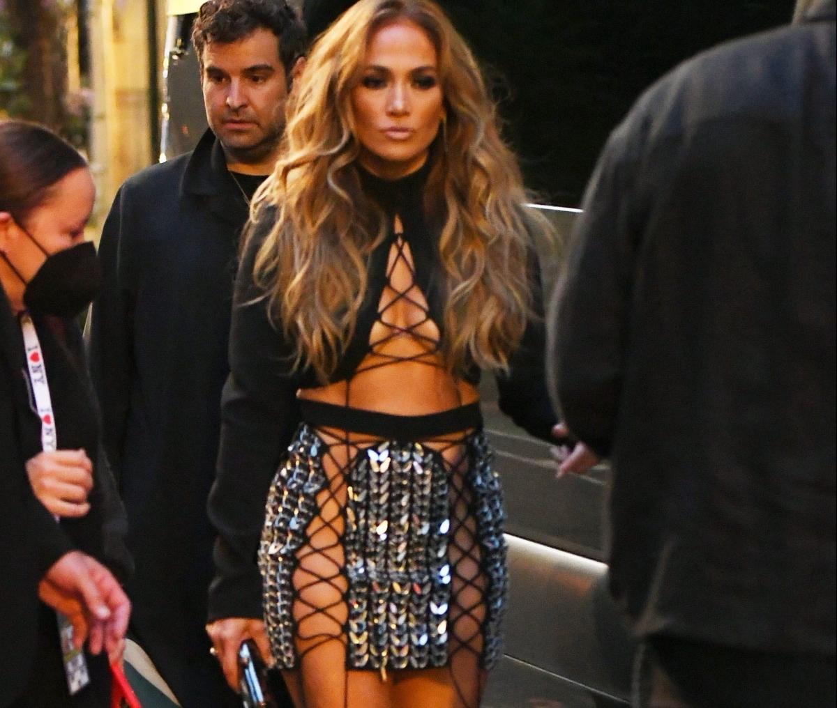 Anuncio animación Insustituible Jennifer Lopez, sin calzón y tapando justo lo necesario, le voló la  imaginación a muchos en los MTV Video Music Awards 2021 - El Diario NY