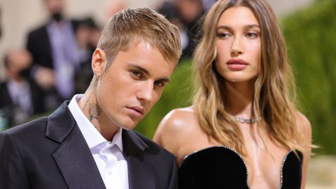 La esposa de Justin Bieber, Hailey Bieber, aclara que el mismo no la maltrata y que no es tan malhumorado.