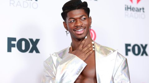 El rapero Lil Nas X causó revuelo al entrar en "trabajo de parto con fuertes contracciones"