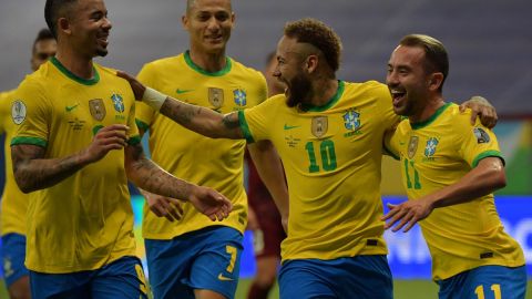 Neymar es el máximo referente ofensivo de Brasil con cinco goles.