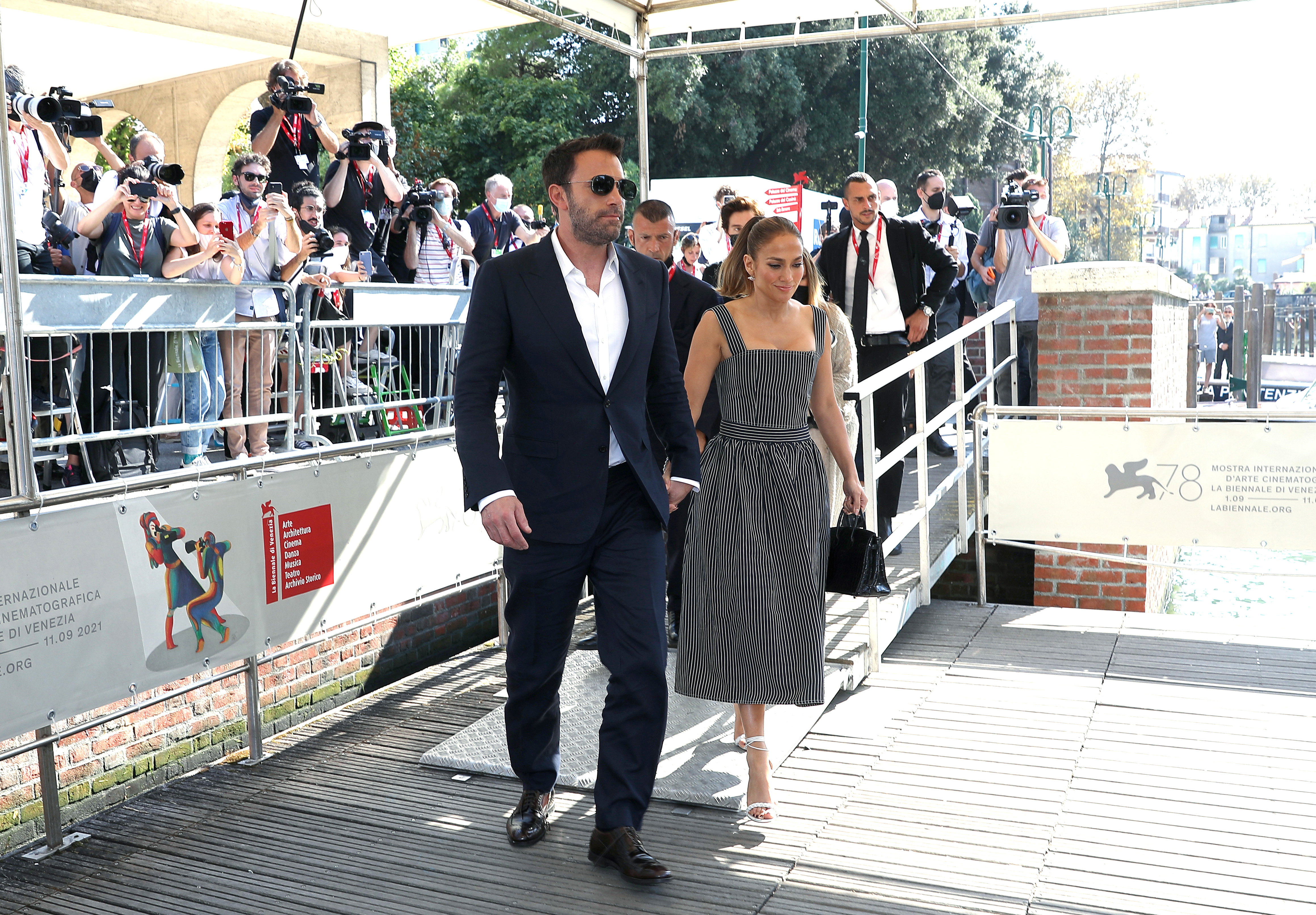 Ben Affleck y Jennifer López en el Venice International Film Festival.