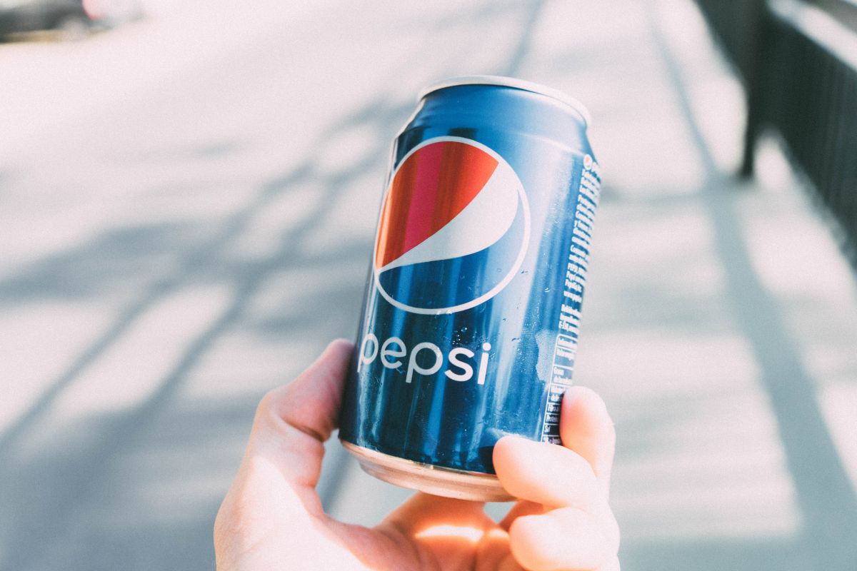 Pepsi manejó bien el error del locutor que confundió las marcas y en las redes reconocieron la actitud de la refresquera.