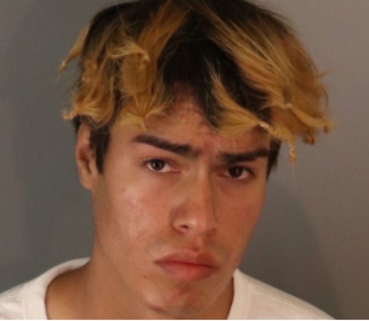 Young Hispanic man beats up his father in California
