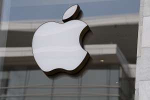 Apple: ante quejas de sus trabajadores la empresa responde que pueden hacerlo en total libertad